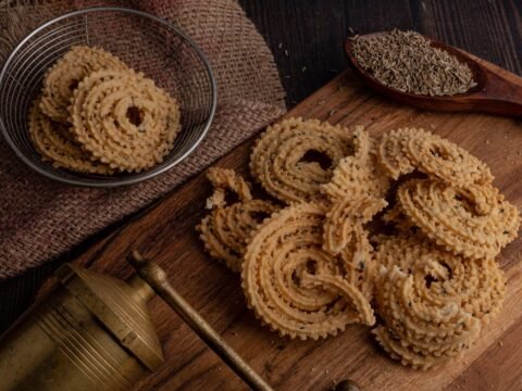 Crunchy thenkuzhal murukku with cumin seeds