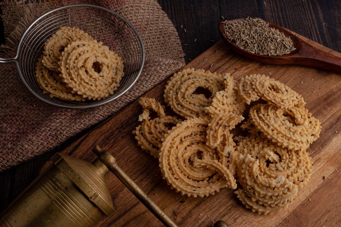Crunchy thenkuzhal murukku with cumin seeds
